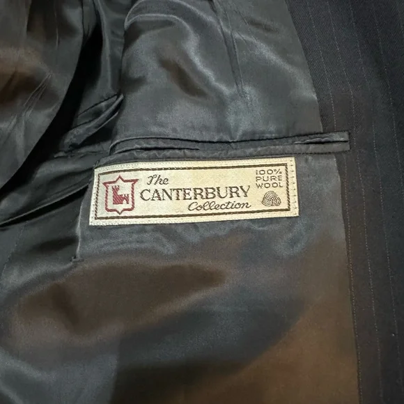 Vintage Hickey Freeman Navy Pin Strip Blazer made in the USA size 42